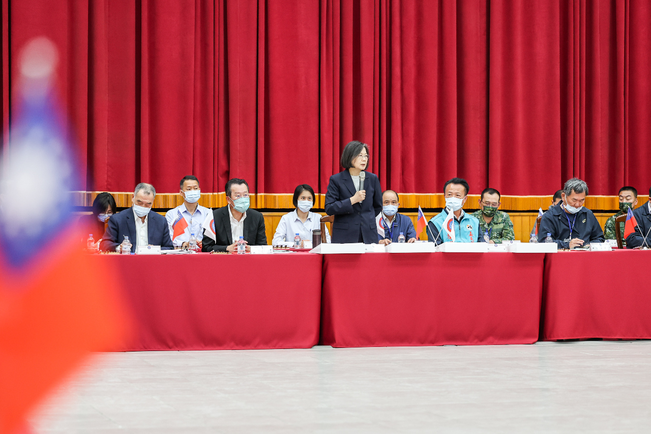 總統出席戰綜會報 提醒慎防境外勢力認知作戰(影音)