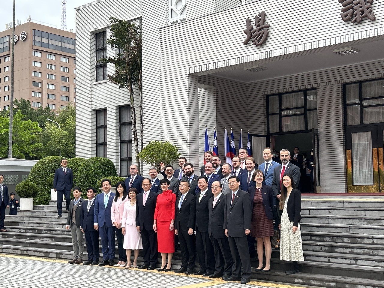 拜訪國會 艾達莫娃：在任何情況下與台灣同舟共濟(影音)