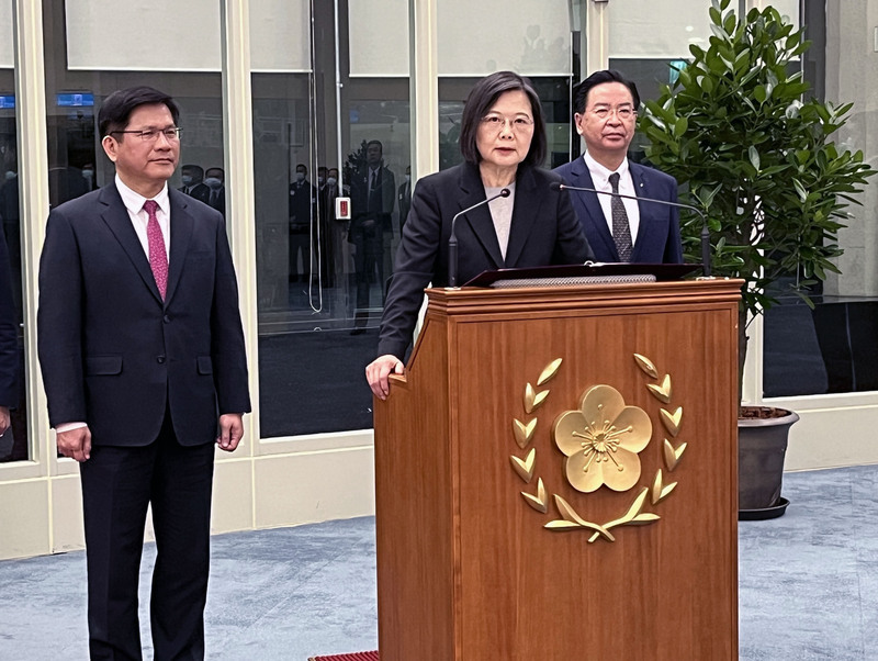 蔡總統過境訪美看臺美中三方關係