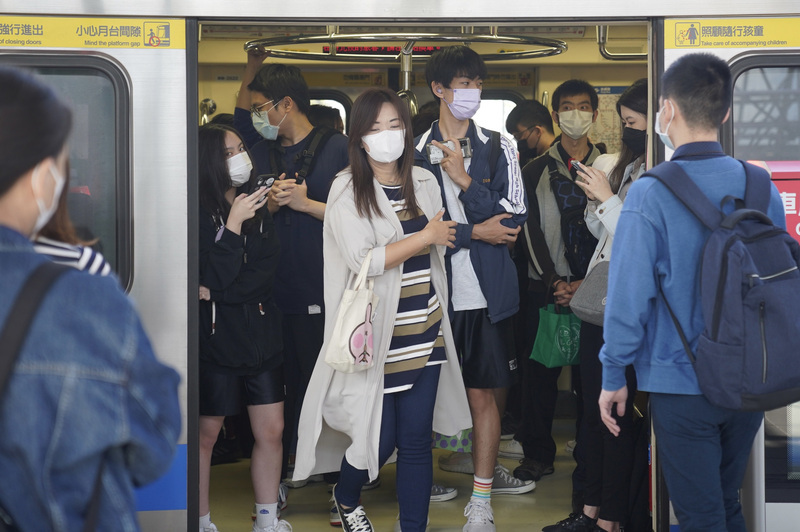 醫：KP.2引發新冠新一波流行 台灣免疫負債估明年初還完