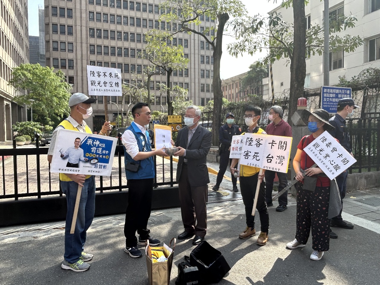 為觀光業者發聲 新黨籲取消陸客專案申請