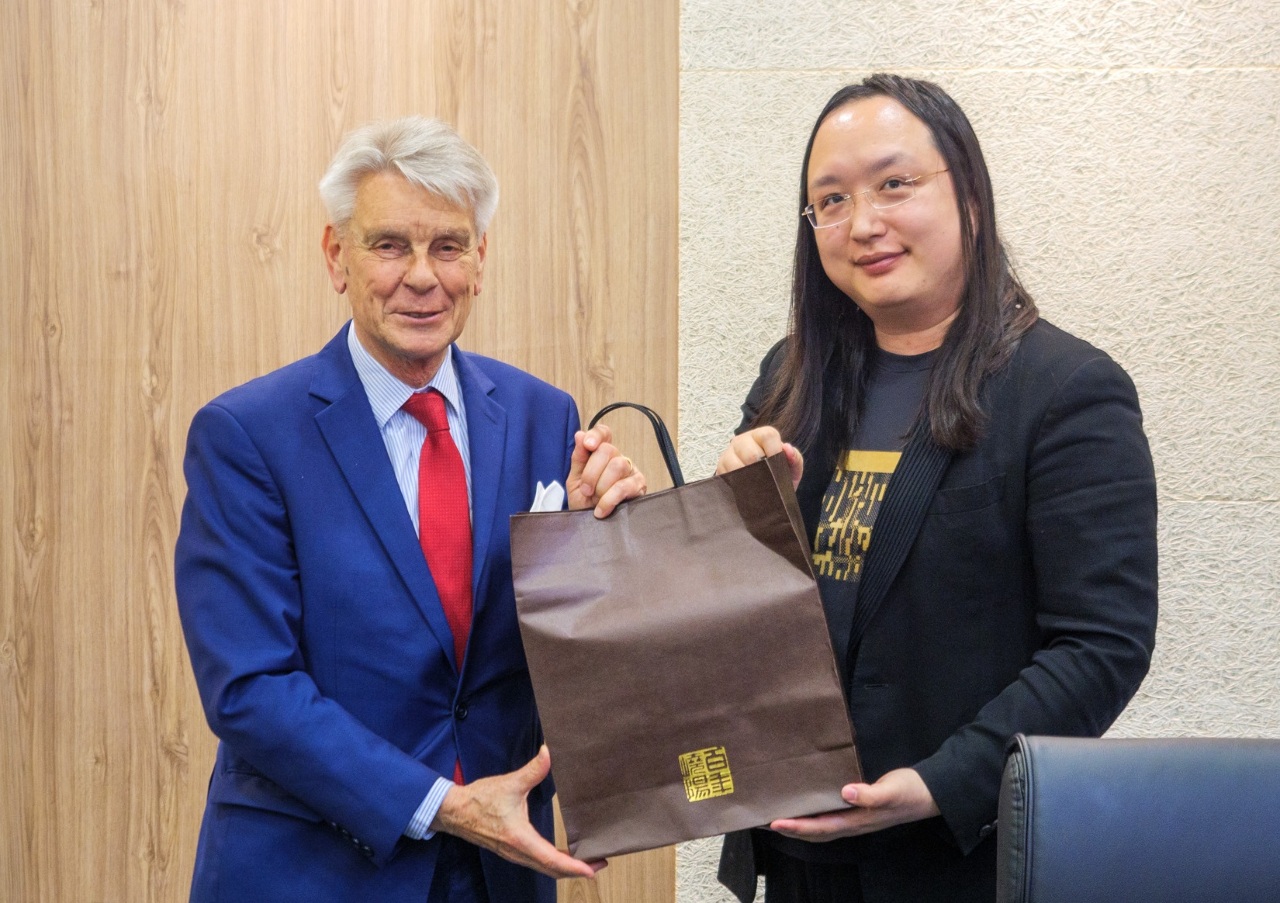 法國參議院友台小組訪唐鳳 交流數位韌性議題