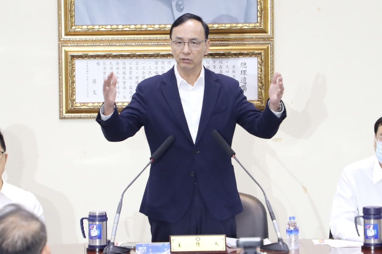 朱立倫反擊賴清德 拿國民黨的香拜台獨神主牌