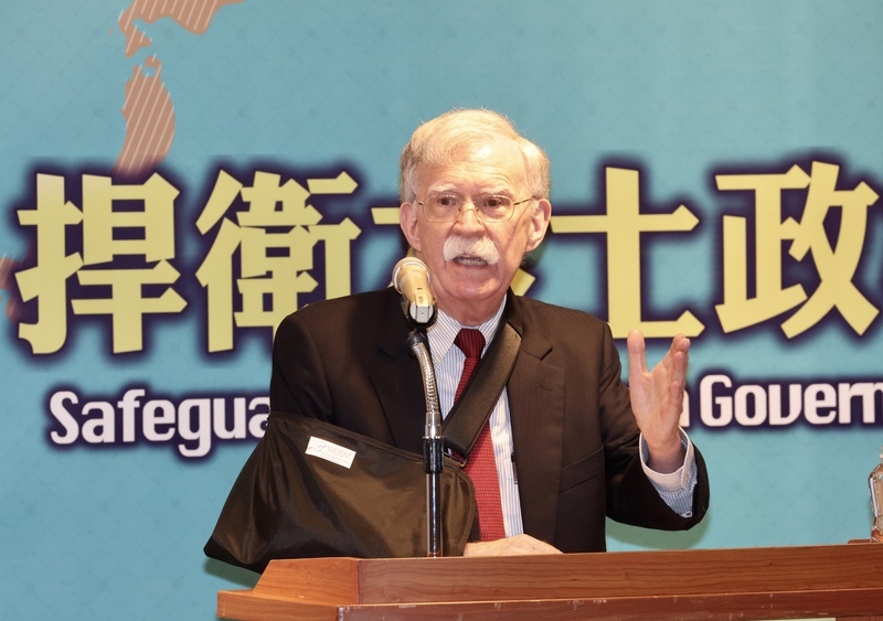 美前國安顧問：強取格陵蘭恐合理化中俄擴張行徑