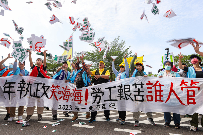 勞動節遊行 勞團批執政黨官話說完就忘記