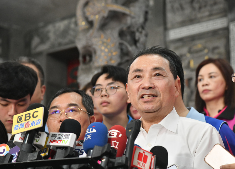 郭台銘指政府擋疫苗 侯友宜：政府讓人民水深火熱