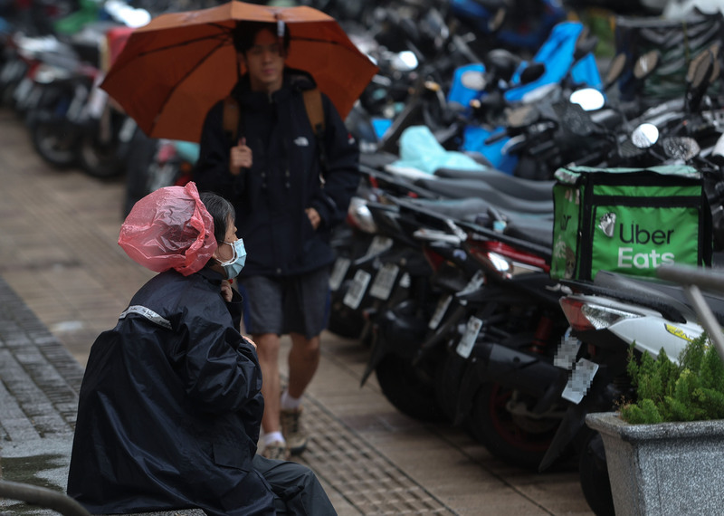 全台不定時雷陣雨溫微降 桃竹苗大雨災防警訊