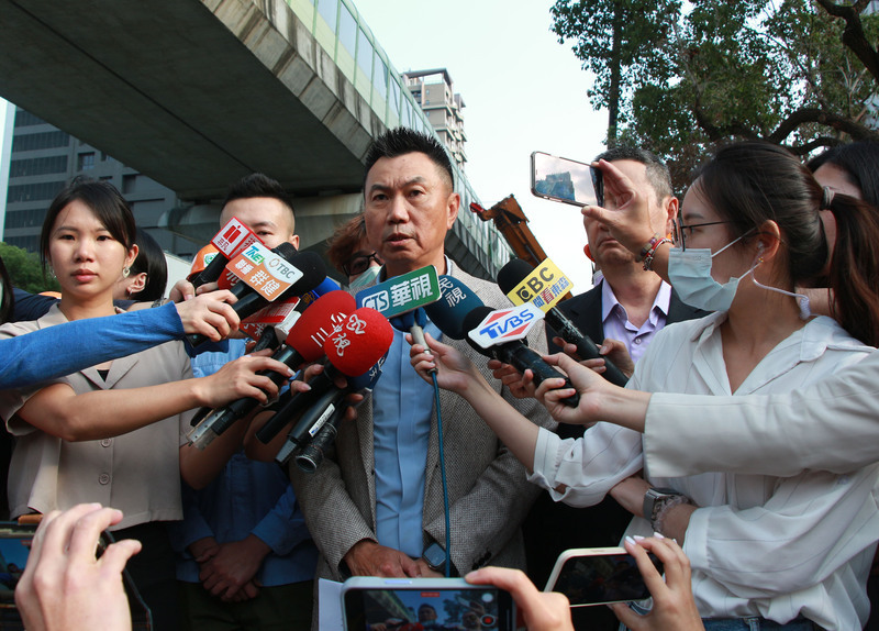吊臂砸中捷 建設公司：初判為鋼索斷裂