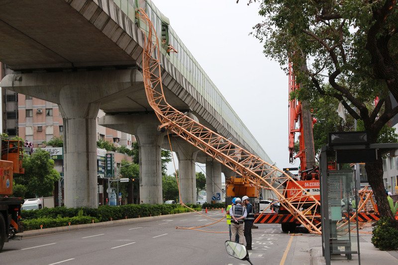 中捷吊臂墜落事件 2名工人遭起訴