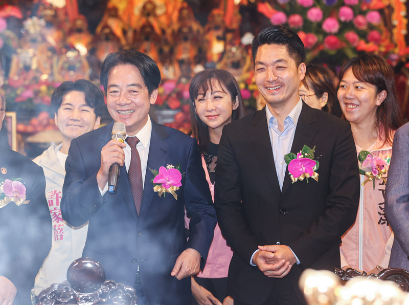 讚揚慈祐宮慈善力量 賴清德蔣萬安同框祈福