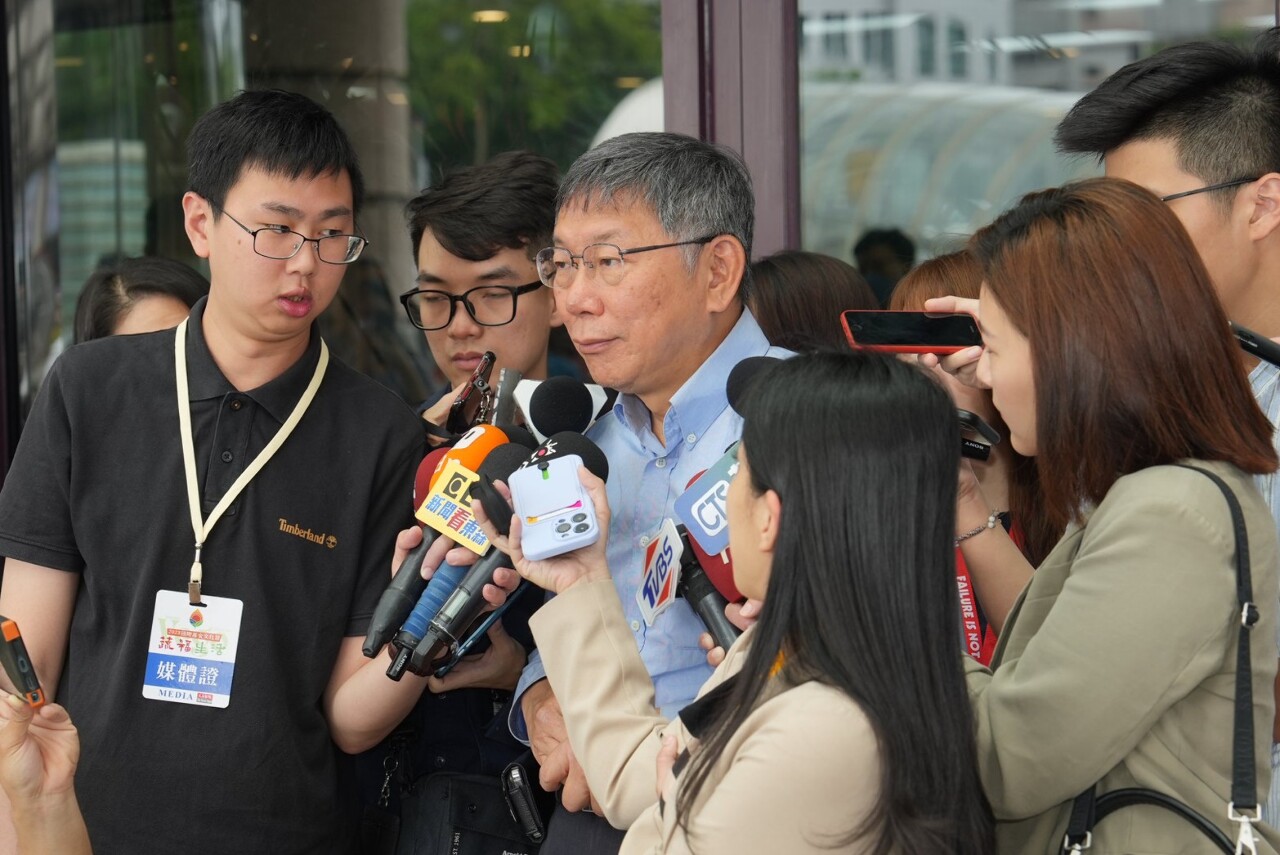 柯文哲證實密會郭台銘 嘆不知國民黨比賽規則