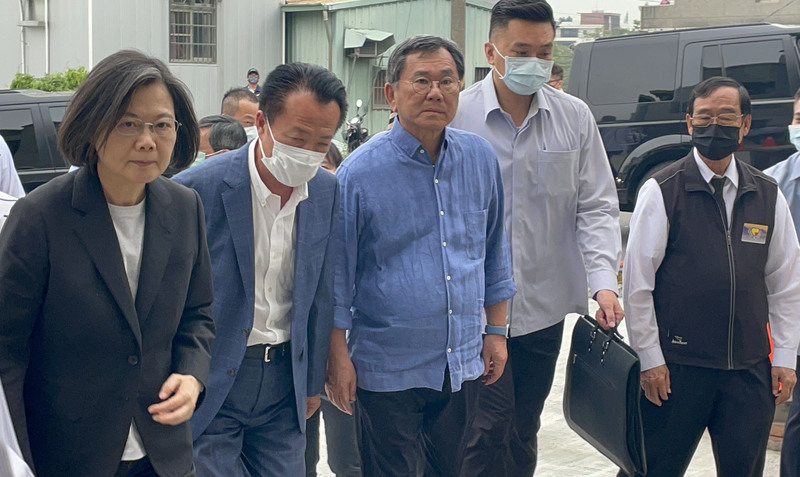 蔡總統弔唁中捷罹難者  允檢討公共交通安全