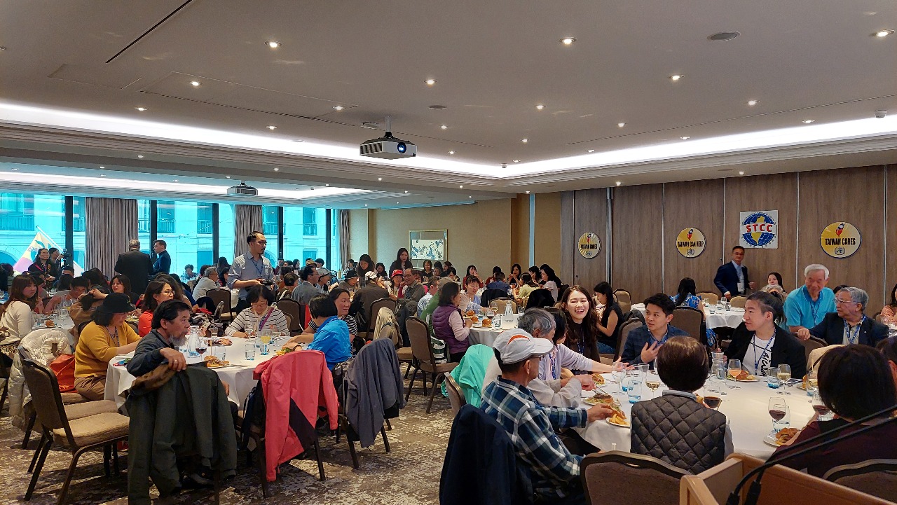 力爭參與WHA 僑胞民團齊聚日內瓦遊行