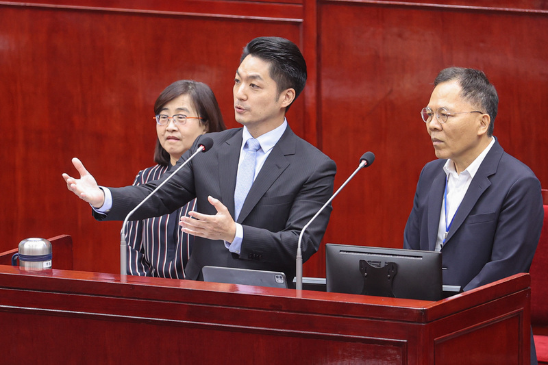 也曾imB犯嫌合照  蔣萬安：指控應有具體事證