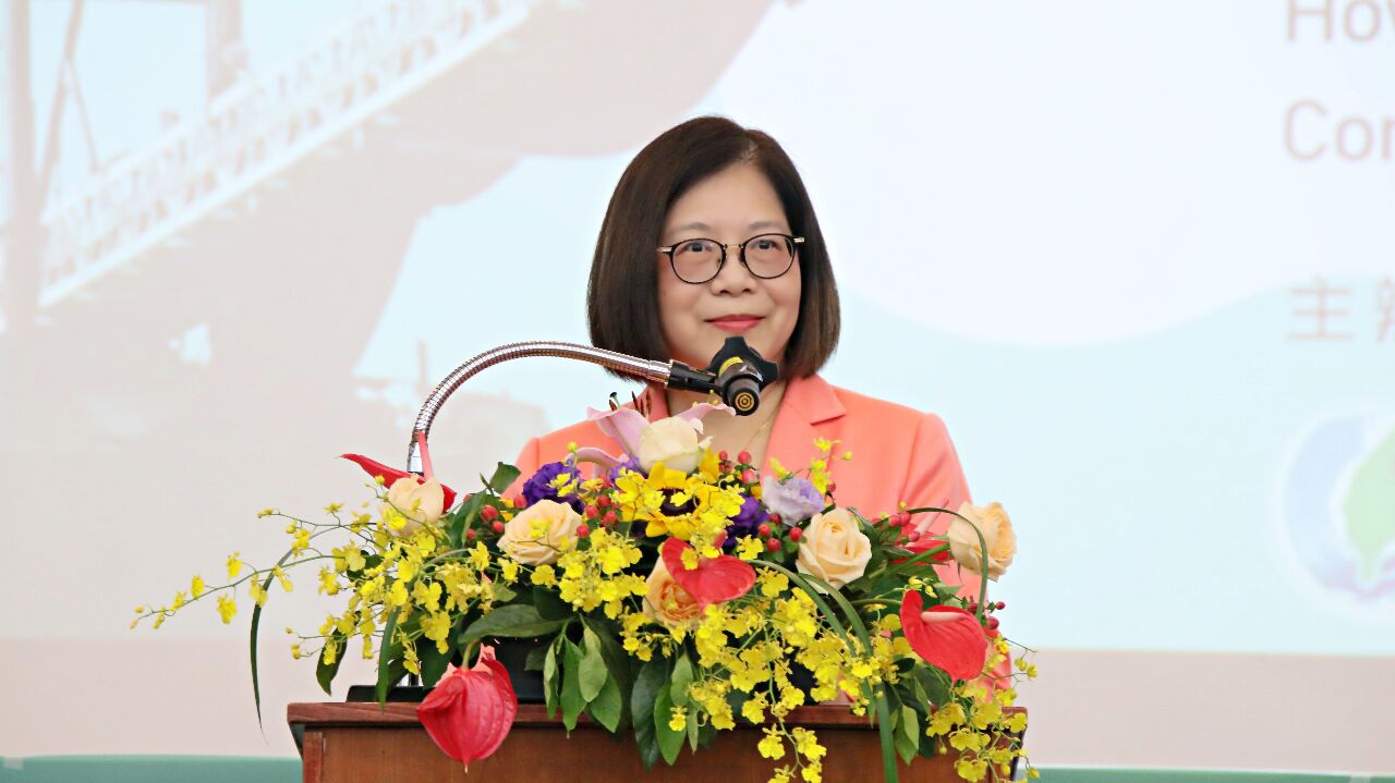 中國違法海底抽砂  管碧玲籲國際共同聲討