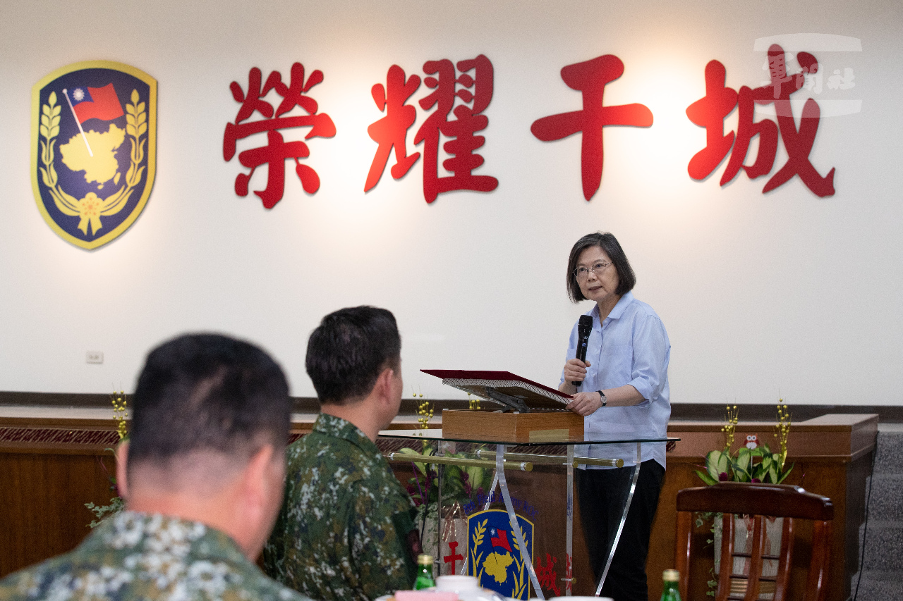 總統端節勗勉南部部隊 肯定國軍展現保家衛國精神