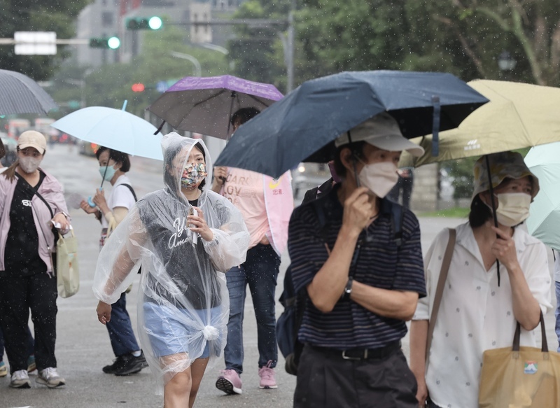 嘉義以南今晨雨勢大 南部地震頻繁留意路況
