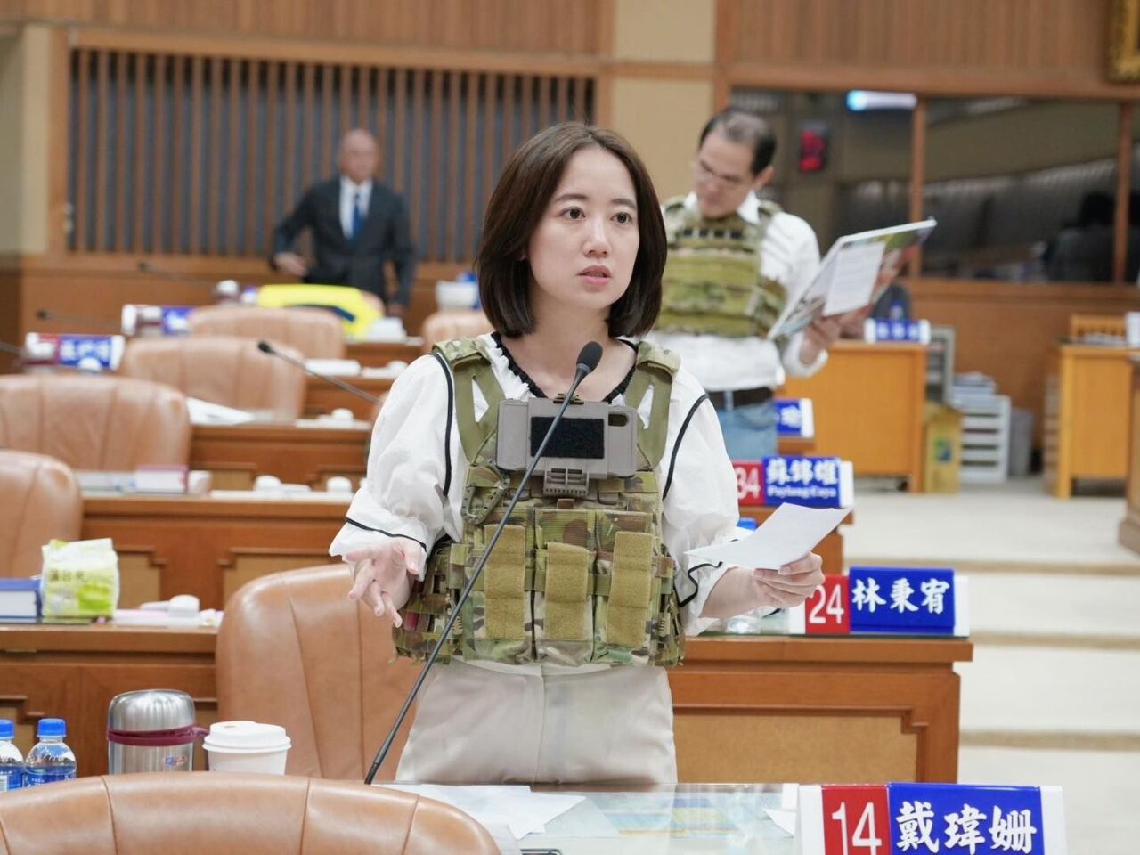 新北餵藥案擴大 賴陣營批侯打數值戰掩蓋過失