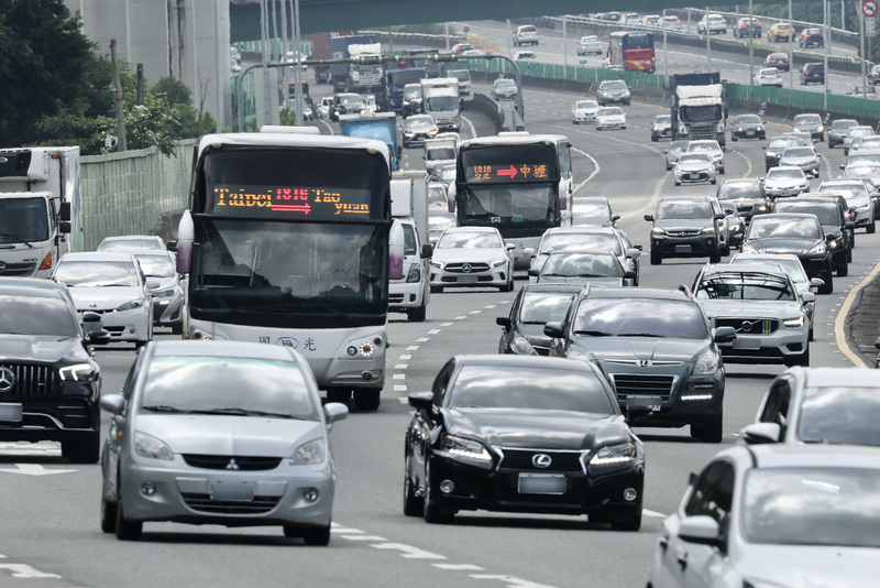 端午連假估首日車流最大 高公局籲多利用好走時段