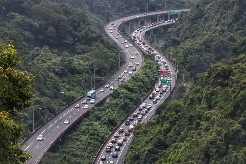 國道11個北向路段易壅塞 國5估塞車至深夜