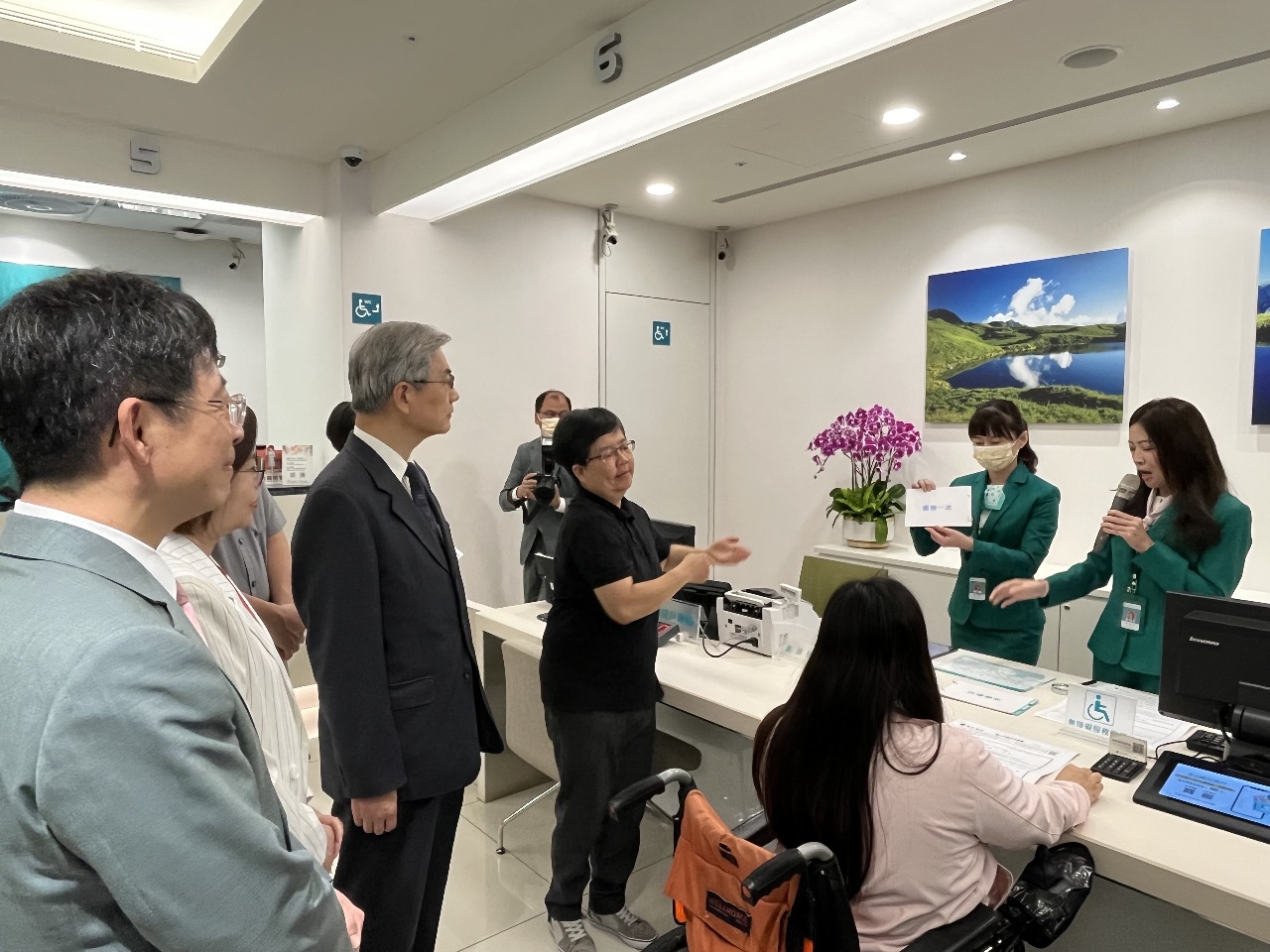 銀行打造無障礙金融服務 金管會要全面普及(影音)