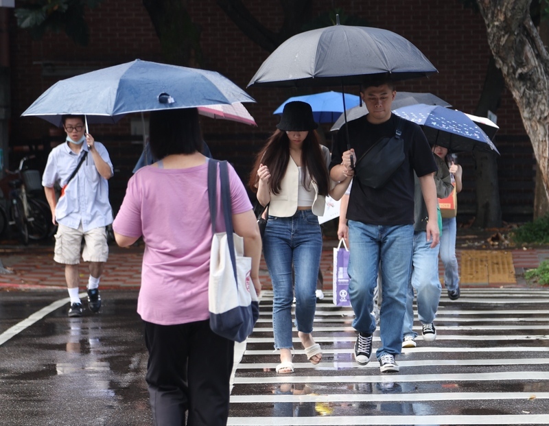 西南風漸強帶來水氣   明午後雷陣雨較明顯
