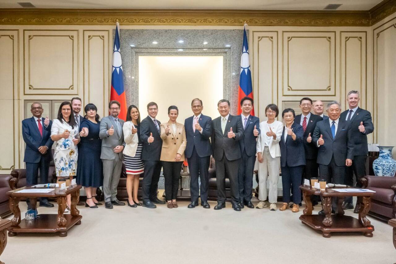 游錫堃接見加拿大國會議員訪團 期待台加速通過FIPA
