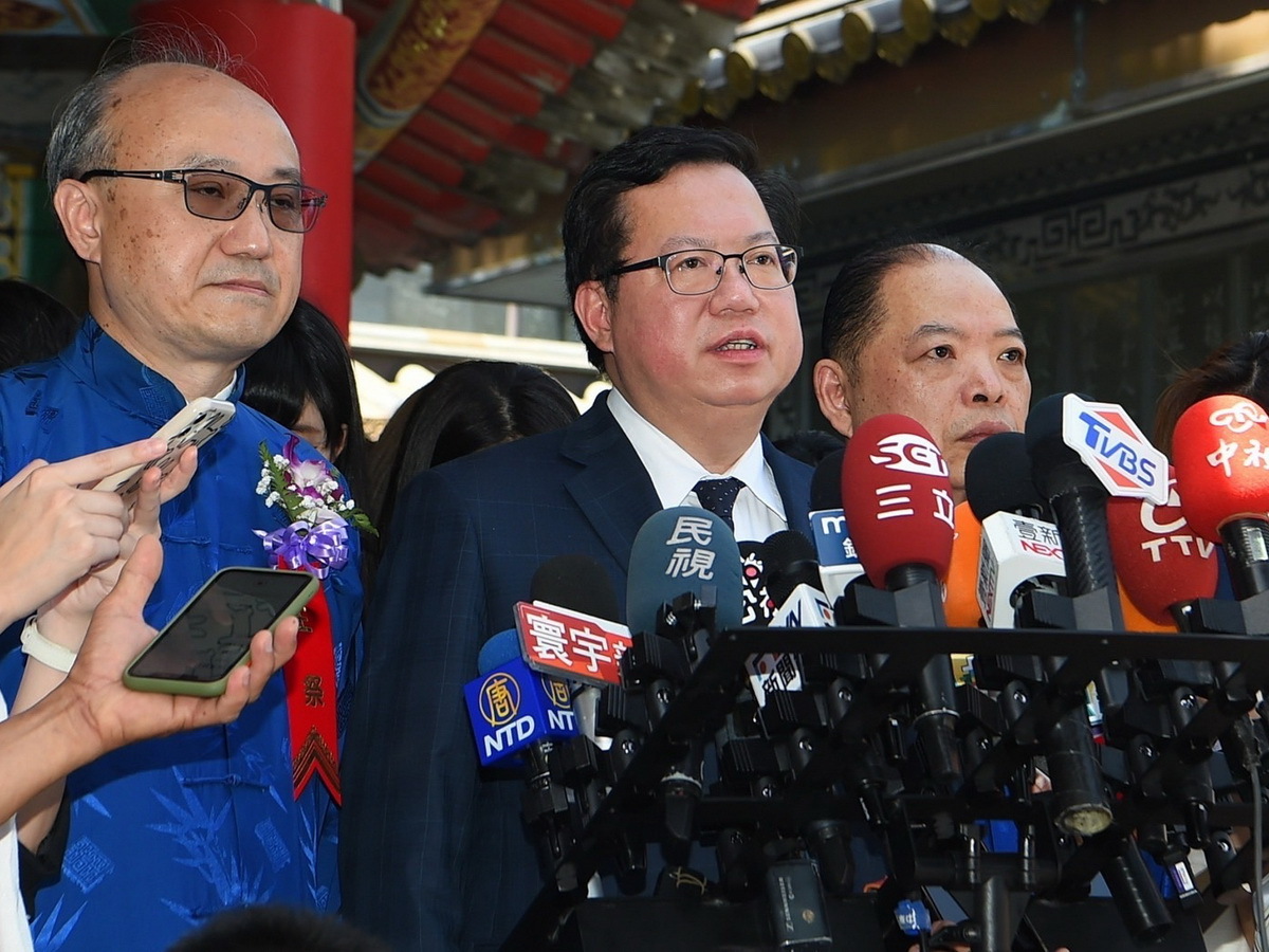 侯友宜役期主張 鄭文燦：任意拋縮役期是不穩健做法
