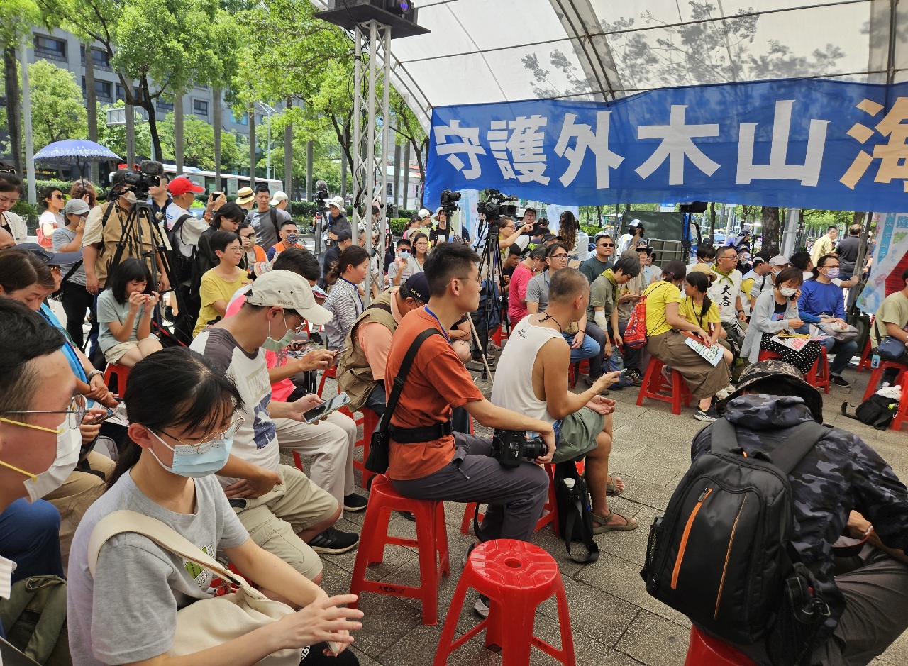 主席中途另開會議室挨批 四接環評擇期再審