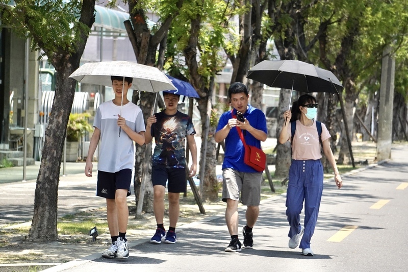 高溫炎熱不只防中暑 醫提醒小心靜脈血栓
