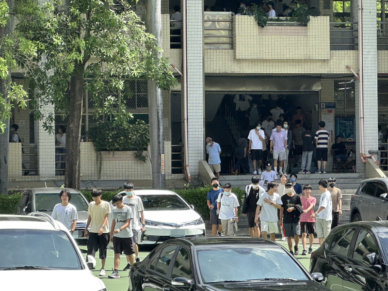 分科測驗物理難度中間偏易  頂標、前標有望提升