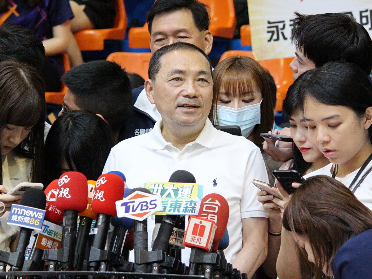 侯友宜批蔡政府「債留曾孫」、 賴清德「沒嘴說自己」