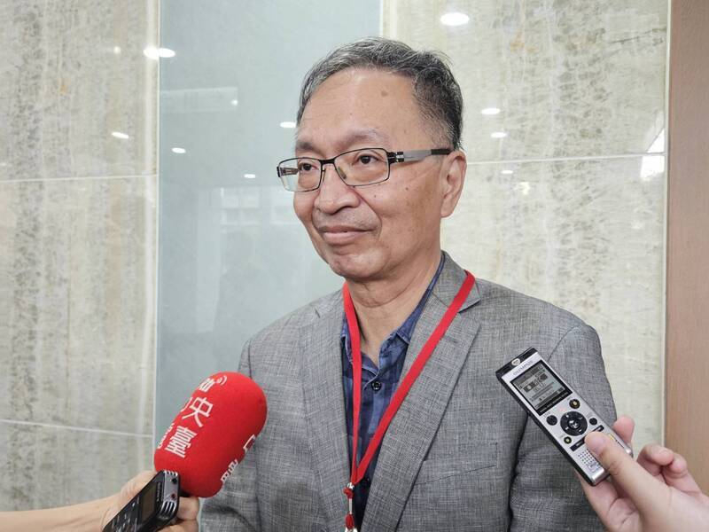 高端流感疫苗風波 薛瑞元：合格都應提供民眾接種