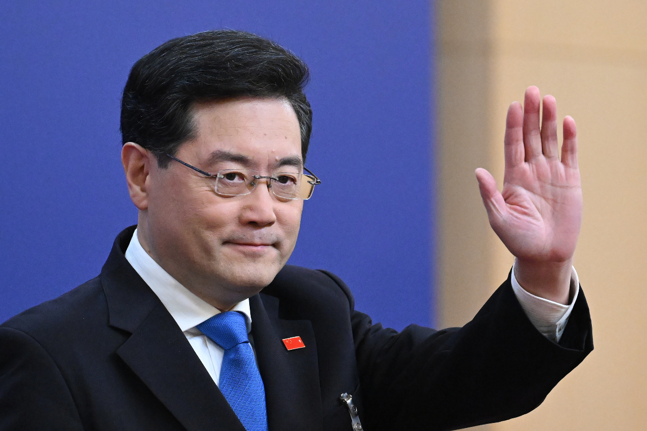 人大常委會公報：秦剛因個人原因辭去代表職務