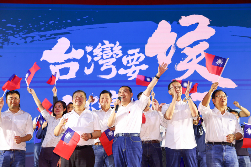 返新北造勢   侯友宜喊下架無能政府