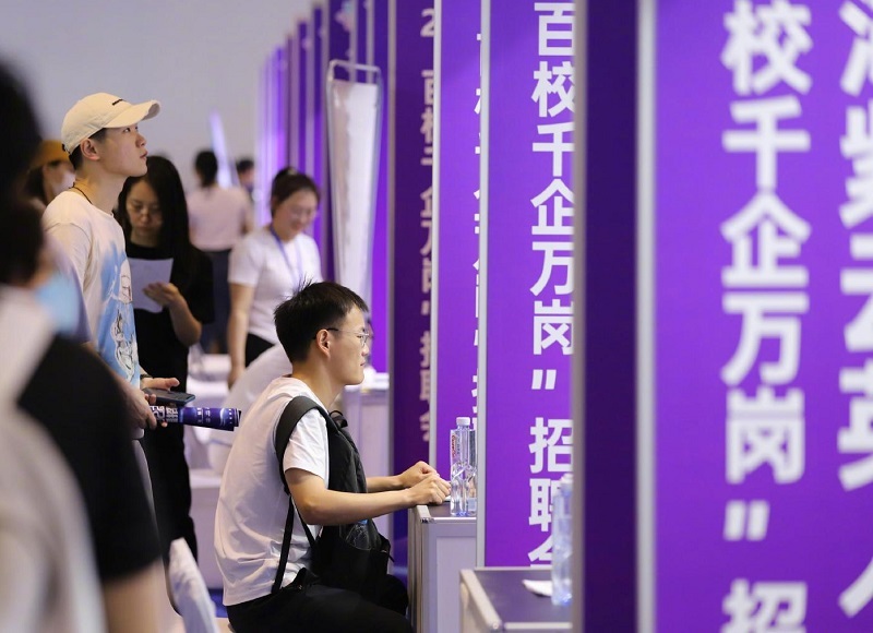 官方嚴重低估 北大教授：中國青年失業達46.5%