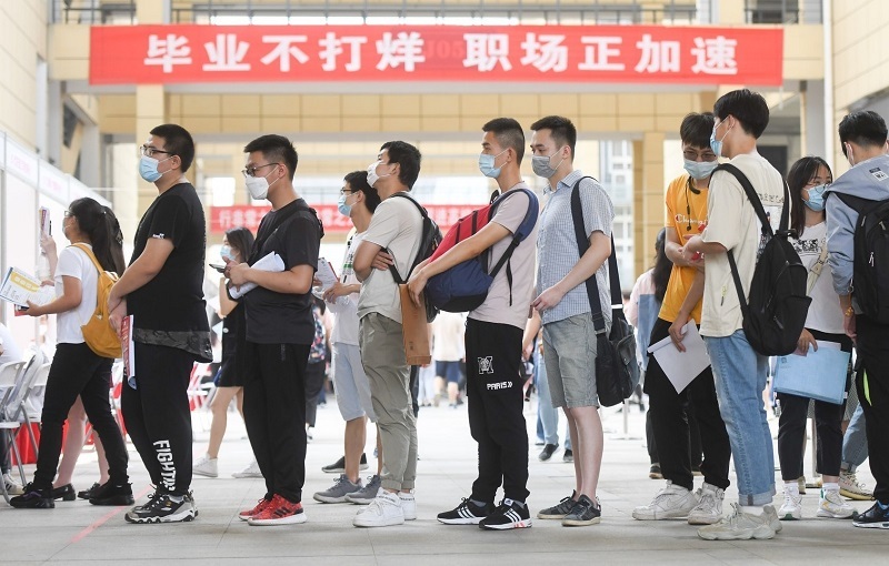 中國青年失業問題難解 官方要求大學配合促就業