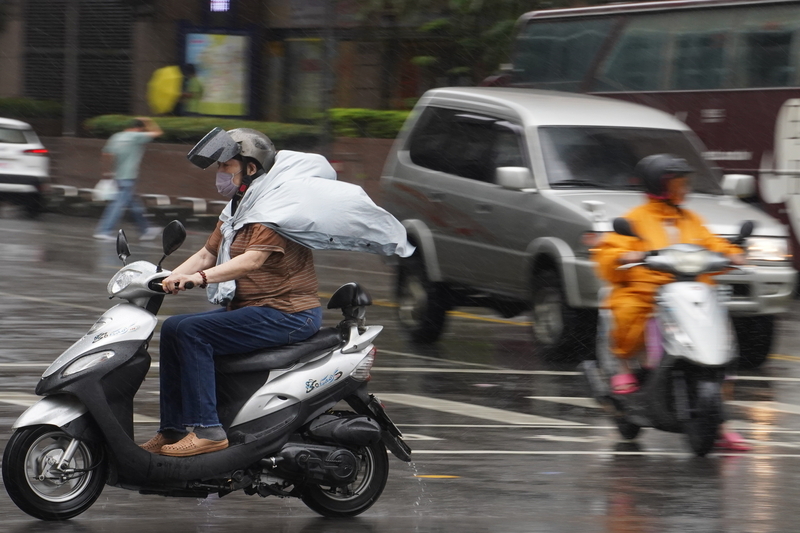 北台灣今轉雨 卡努颱風8/3最接近台灣降雨明顯