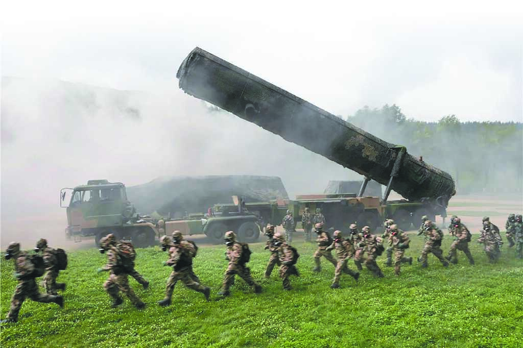中國降薪風潮愈演愈烈 共軍逆風全面加薪