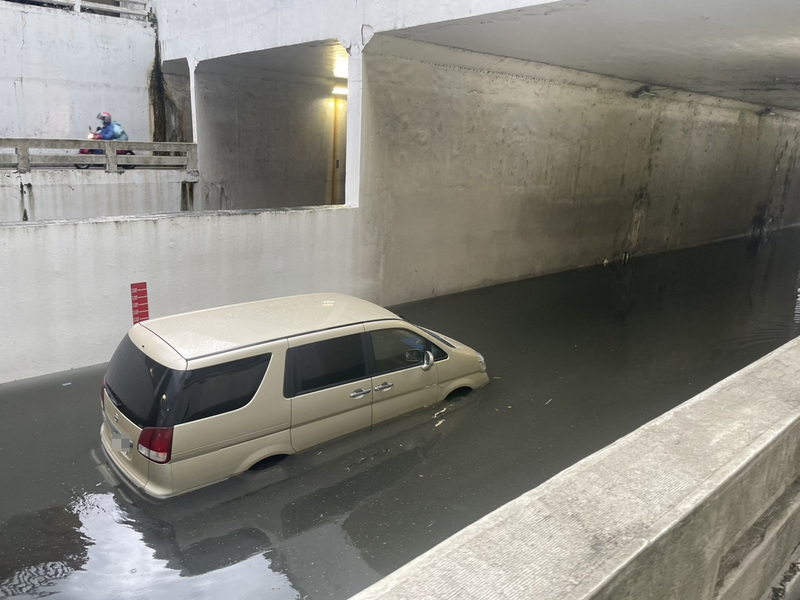 苗栗竹南頭份多處地下道淹水 303戶一度停電