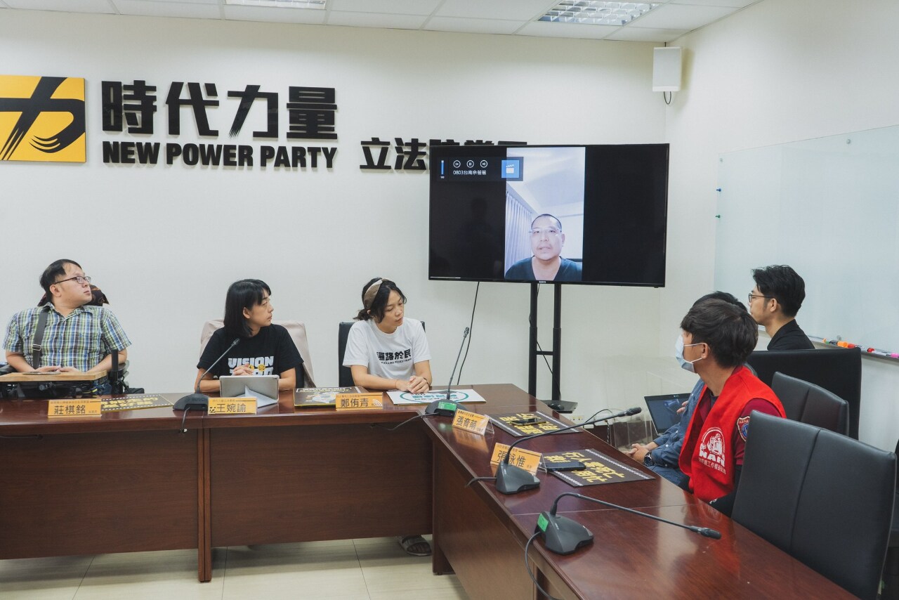 愛女車禍亡 家屬父親節籲還路於民挺820遊行