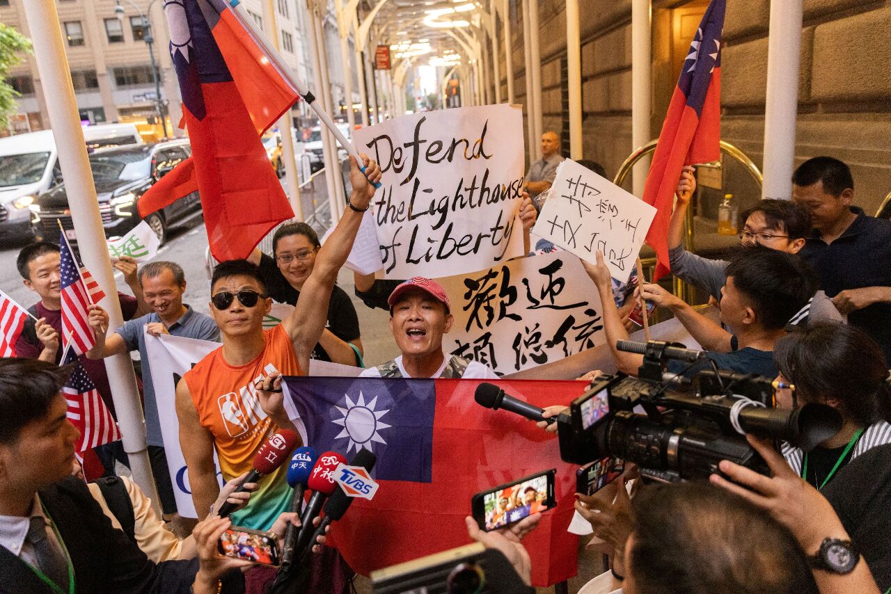 賴清德過境紐約  中國大陸民主人士喊口號歡迎