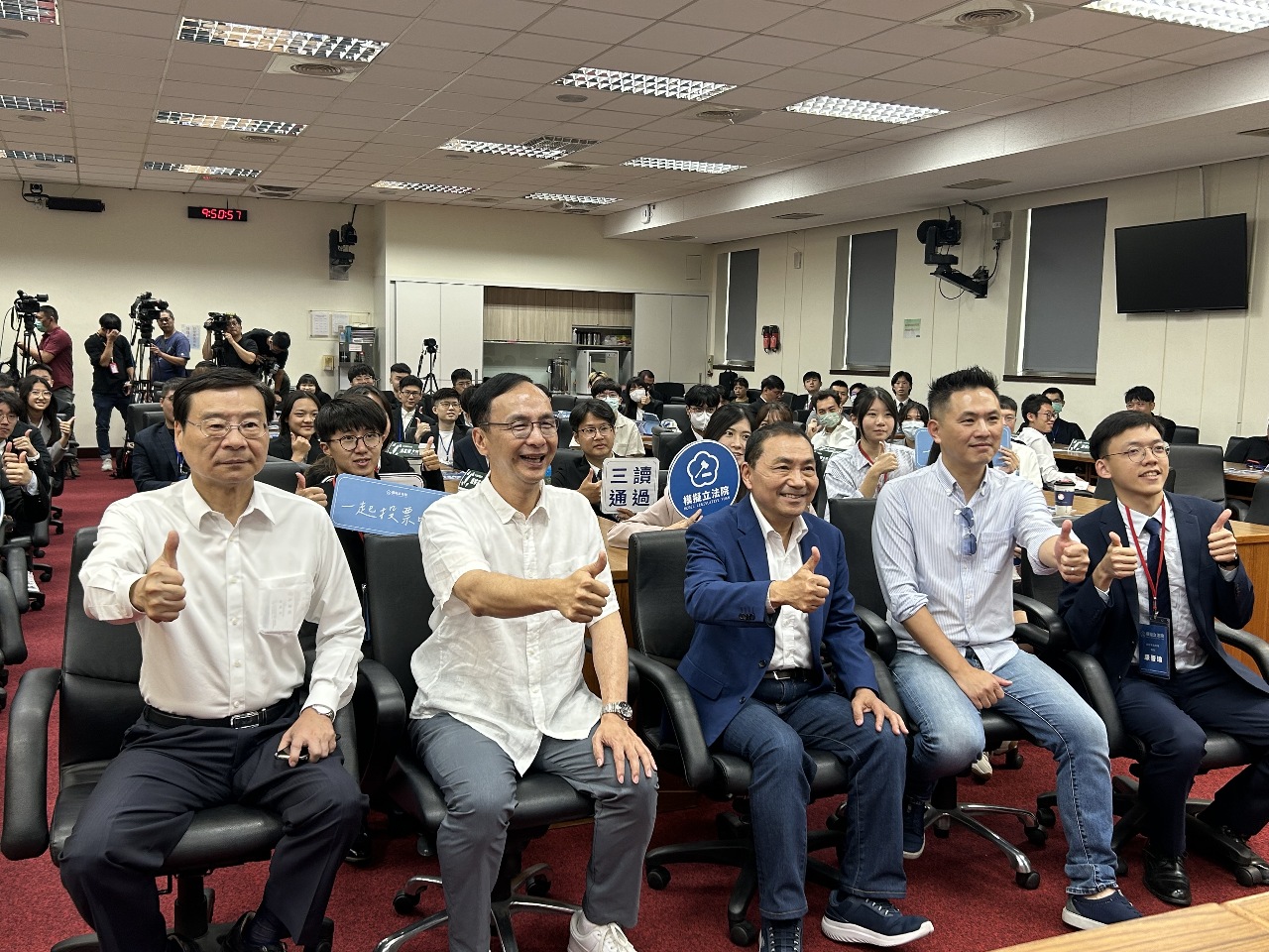 傳對高虹安被起訴立場不同？ 侯友宜、朱立倫都否認