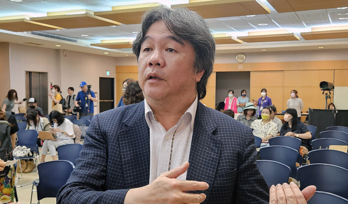 高端遭質疑原液生產偷跑  王必勝：跳針式抹黑