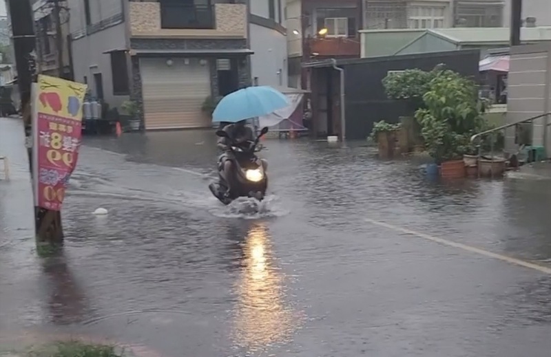 強颱蘇拉雨量預測 估台東山區單日300毫米