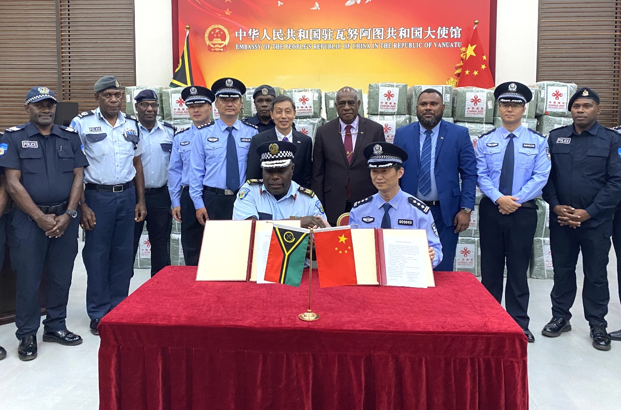 萬那杜陷政治危機 中國派遣警務專家