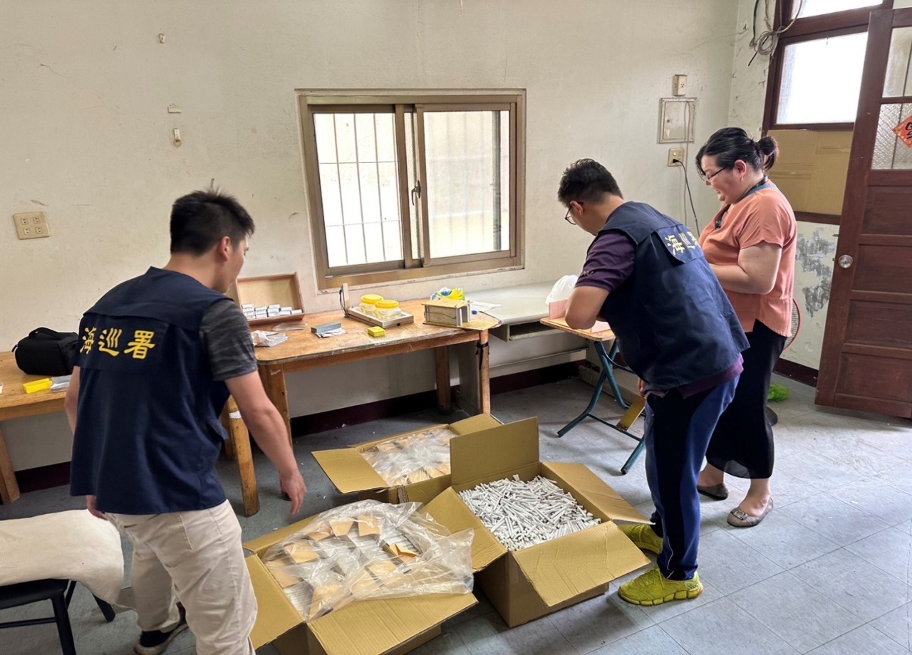 海巡查獲逾10噸私菸原料　鄭文燦肯定守護國人健康