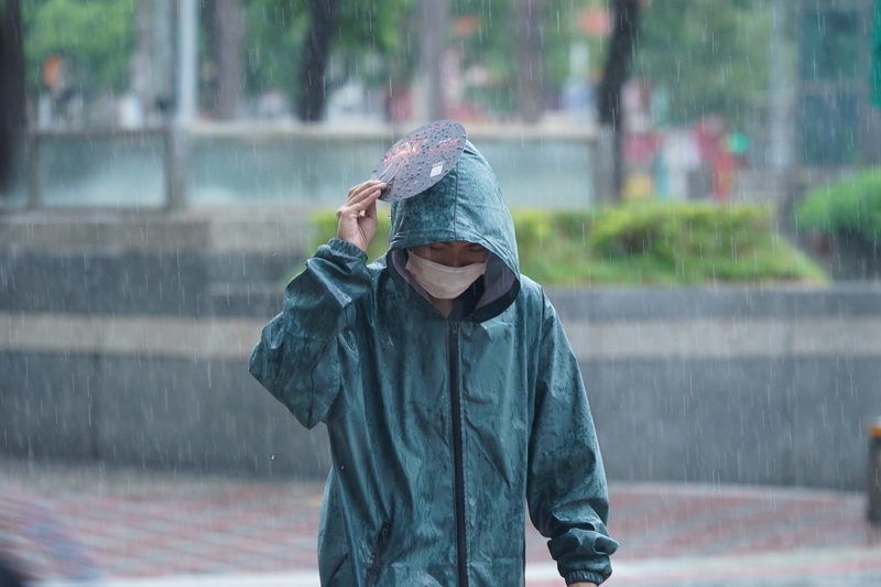 基隆北海岸豪雨特報 雙北、宜蘭、花蓮慎防大雨