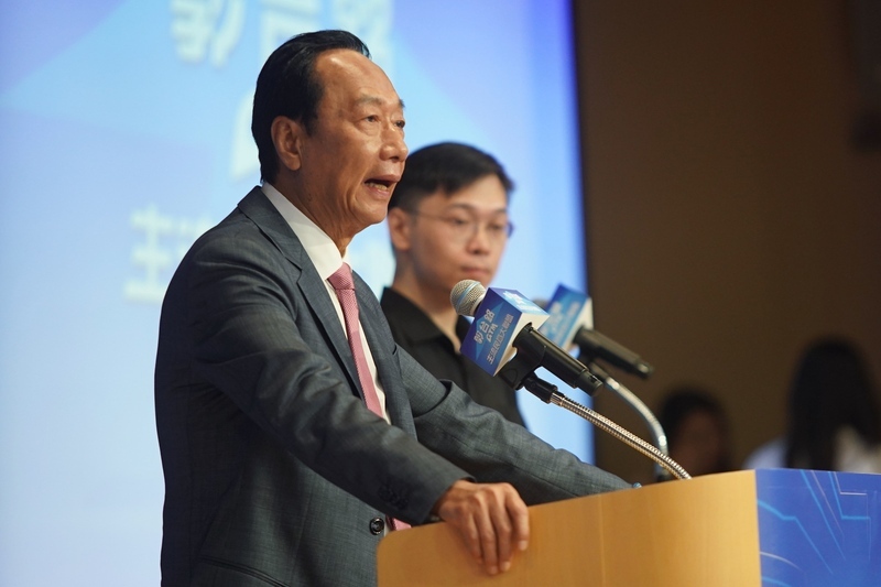 中共若拿鴻海施壓 郭台銘：不受威脅 願犧牲個人財產