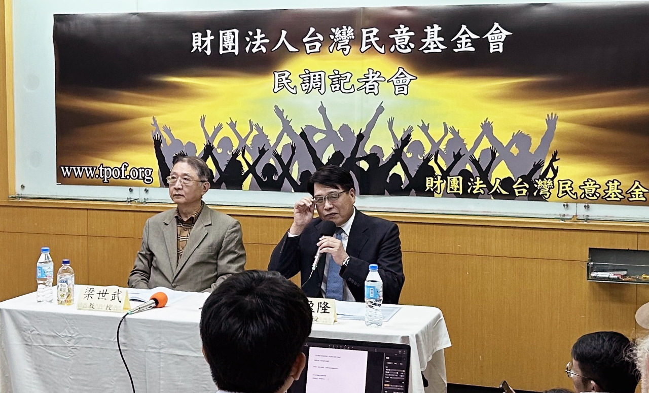 郭台銘宣布參選 游盈隆估郭柯侯支持度平分秋色